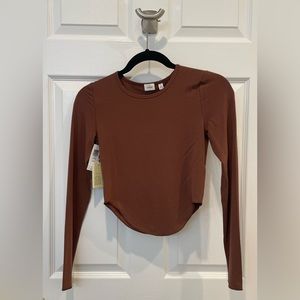 Aritzia - Wilfred Potion Longsleeve NWT! Size S, Cognac